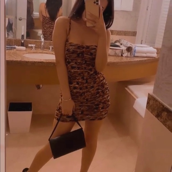 Pretty Little Thing bodycon mini dress - Picture 2 of 2